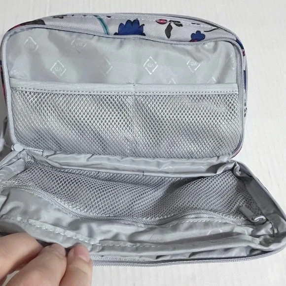 Vera Bradley Lighten Up Deluxe Organizer Vineyard Floral - Picture 6 of 7